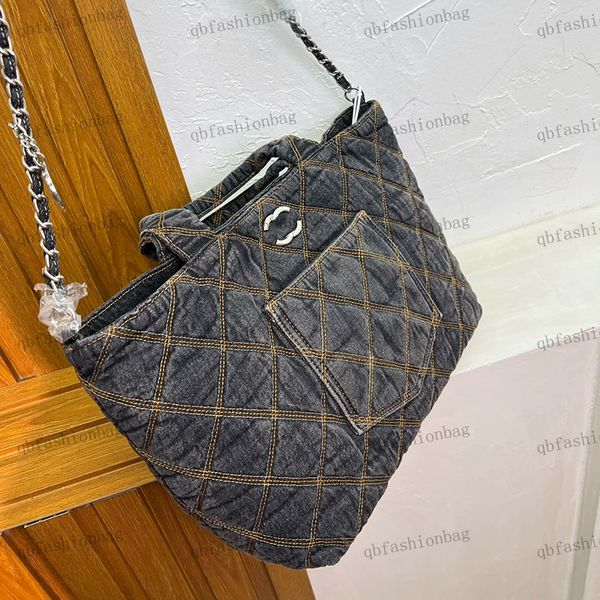 designer womens denim bag shopping bag tote matelasse chain crossbody bag silver hardware c-button embroidered diamond travel bag garbage ba
designer womens denim bag shopping bag tote matelasse chain crossbody bag silver hardware c-button embroidered diamond travel bag garbage ba