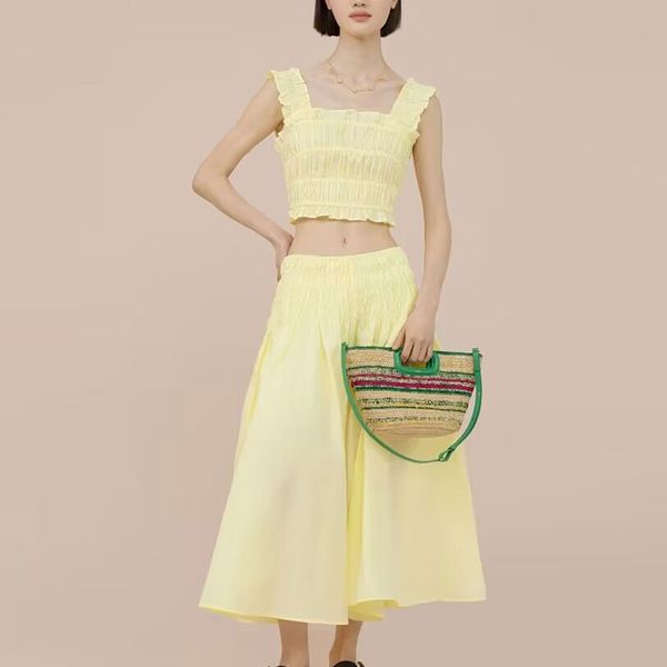 2023 designer two piece set summer dress fashionable style yellow lace pleated drop with folded a-line skirt, White
2023 designer two piece set summer dress fashionable style yellow lace pleated drop with folded a-line skirt, White