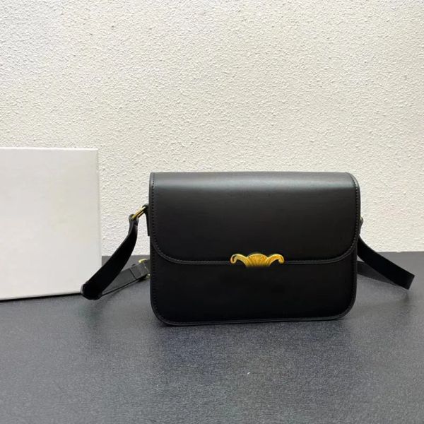 luxury brand bag triumph smooth cowhide women's shoulder bag fashion designer cross-body bag gold chain shopping bag tote purse
luxury brand bag triumph smooth cowhide women's shoulder bag fashion designer cross-body bag gold chain shopping bag tote purse