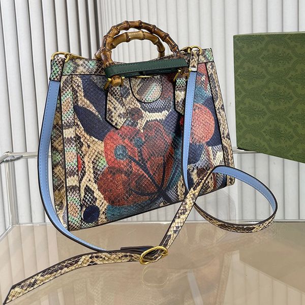 bamboo joint tote bag shopping handbags crossbody bags shoulder straps genuine leather handbag fashion letter large capacity internal pocket
bamboo joint tote bag shopping handbags crossbody bags shoulder straps genuine leather handbag fashion letter large capacity internal pocket