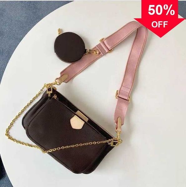 high-quality luxury designer three-piece messenger bag fashion classic mahjong wallet chain shoulder portablemultifunctional handbag printin
high-quality luxury designer three-piece messenger bag fashion classic mahjong wallet chain shoulder portablemultifunctional handbag printin