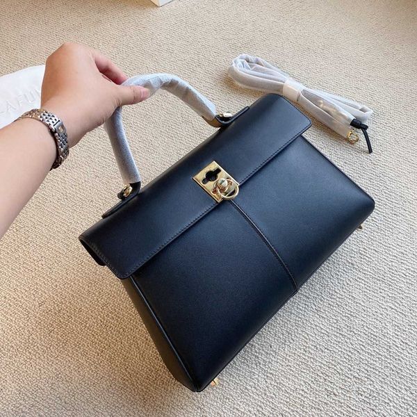 cafunes designer bag women's shoulder handbag real leather handheld clamshell vintage leather wallet classic luxury business commuter c
cafunes designer bag women's shoulder handbag real leather handheld clamshell vintage leather wallet classic luxury business commuter c