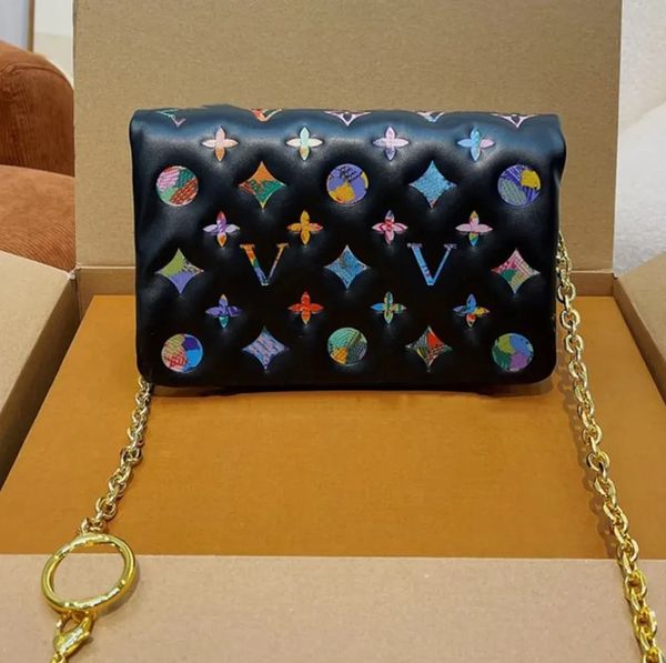 2023 new fashion women designer shoulder bags fashion woman beach summer crossbody messenger handbags fw22 chain purse classic tricolor wall
2023 new fashion women designer shoulder bags fashion woman beach summer crossbody messenger handbags fw22 chain purse classic tricolor wall