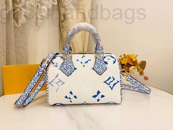 designer full leather embossed handbag old flower women's handbag single shoulder bag crossbody bag
designer full leather embossed handbag old flower women's handbag single shoulder bag crossbody bag
