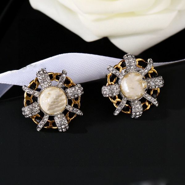 2023 fashion new designer earrings luxury full of diamond flower earrings beautiful gorgeous everything no box, Golden
2023 fashion new designer earrings luxury full of diamond flower earrings beautiful gorgeous everything no box, Golden