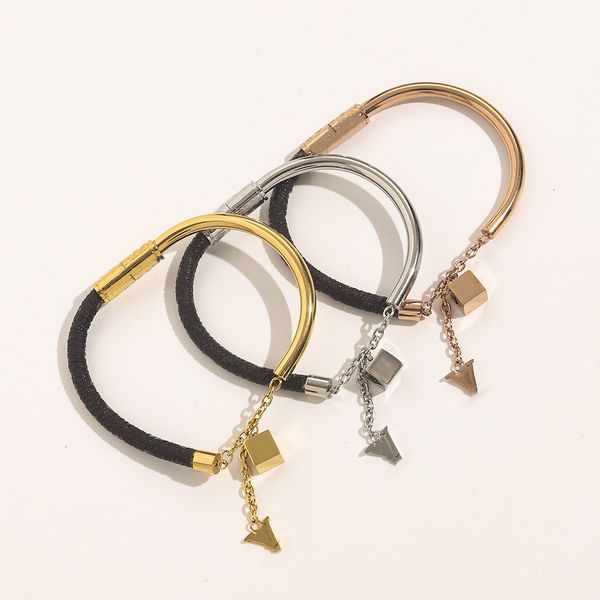 designers mens womens bracelets bangle luxury v jewelry faux leather 18k gold plated stainless steel bracelet womens wedding gifts 3 color, Golden;silver
designers mens womens bracelets bangle luxury v jewelry faux leather 18k gold plated stainless steel bracelet womens wedding gifts 3 color, Golden;silver