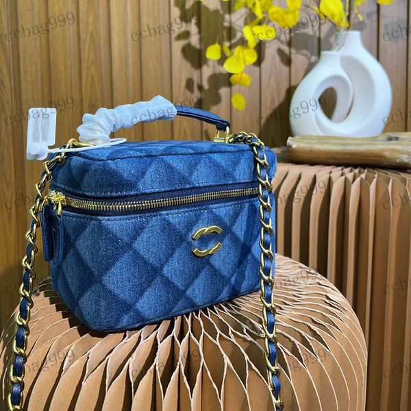 designer womens mini makeup bag denim bag printed diamond handbag matelasse chain crossbody bag hardware metal clasp portable toiletry bags
designer womens mini makeup bag denim bag printed diamond handbag matelasse chain crossbody bag hardware metal clasp portable toiletry bags