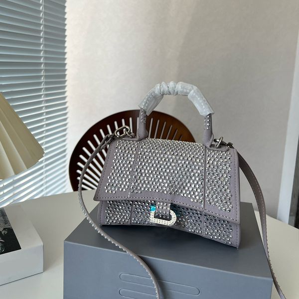 full diamond crescent bag women half moon bag designer handbag fashion letter flap messenger purse lady crossbody purse diamante pouch
full diamond crescent bag women half moon bag designer handbag fashion letter flap messenger purse lady crossbody purse diamante pouch