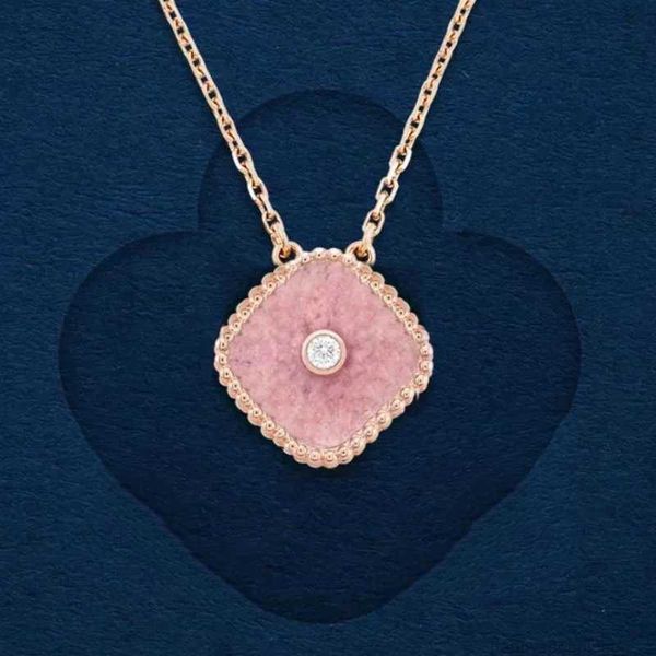 18k gold four leaf clover large flower pendant necklace multicoloured french luxury brand v classic necklace fashion designer on women crime, Silver
18k gold four leaf clover large flower pendant necklace multicoloured french luxury brand v classic necklace fashion designer on women crime, Silver
