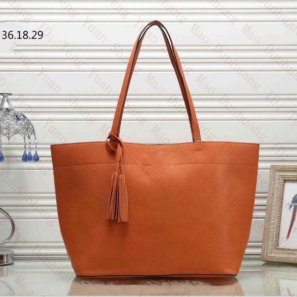 luxurys handbags designer bag the tote bag shouder bags luxury handbag leather belt fashion large capacity with women totes double handle ba
luxurys handbags designer bag the tote bag shouder bags luxury handbag leather belt fashion large capacity with women totes double handle ba
