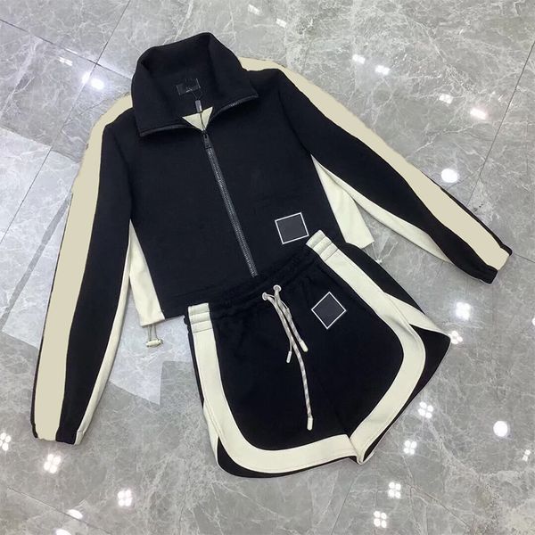 

Deisgner Women Tracksuits Contrast Color Long Sleeve Webbing Jacket Shorts Casual Street Style Sportswear Summer Sports Outfit Woman Zipper Design Tops, Black with label.