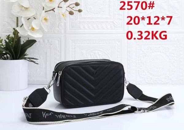 handbag crossbody leather bag designer wallet fashion women's wallet men's and women's signature texture fashion long zipper
handbag crossbody leather bag designer wallet fashion women's wallet men's and women's signature texture fashion long zipper