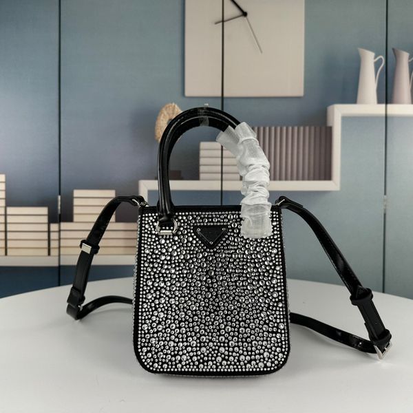 fashion crystal totes mini satin handbag diamonds triangle crossbody bags circular handle diamond phone bag detachable adjustable shoulder s
fashion crystal totes mini satin handbag diamonds triangle crossbody bags circular handle diamond phone bag detachable adjustable shoulder s