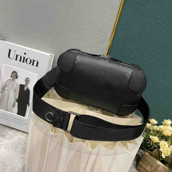 classic horizon clutch shoulder bag monograms eclipse leather round box bag horizon carrying case designer handbag crossbody bag m45579 m204
classic horizon clutch shoulder bag monograms eclipse leather round box bag horizon carrying case designer handbag crossbody bag m45579 m204