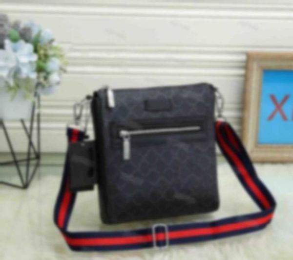 designer letter shoulder bags mens genuine leather briefcases handbag bolsas messenger bag crossbody wallet
designer letter shoulder bags mens genuine leather briefcases handbag bolsas messenger bag crossbody wallet