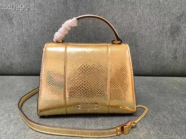 designer handbags chain clutch lady bags hobo classic striped shoulder bag for women fashion chains purse handbag envelope
designer handbags chain clutch lady bags hobo classic striped shoulder bag for women fashion chains purse handbag envelope
