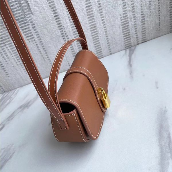 fashion luxury designer bag fashion classic style handbag leather bag triangle arch underarm bag classic women's crossbody bag
fashion luxury designer bag fashion classic style handbag leather bag triangle arch underarm bag classic women's crossbody bag