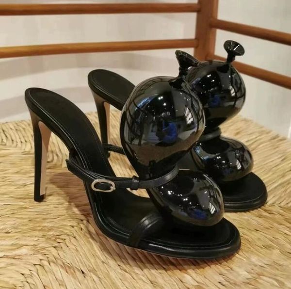fashion balloon decoration sandals patent leather red black white slippers summer thin high heel slides
fashion balloon decoration sandals patent leather red black white slippers summer thin high heel slides