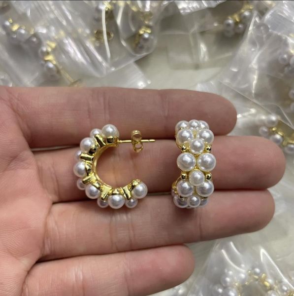 new gold pearl hoops earrings diamonds feminine style smooth white gold plated ear studs luxury jewelry e3034, Golden;silver
new gold pearl hoops earrings diamonds feminine style smooth white gold plated ear studs luxury jewelry e3034, Golden;silver