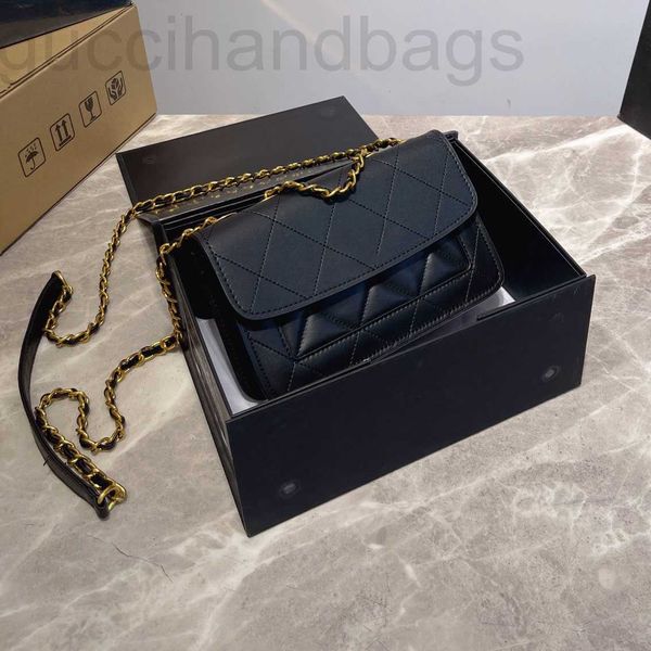 22ss womens classic square flap bag leather quilting diamond check gold metal hardware chain shoulder crossbody bag designer luxury ladies t
22ss womens classic square flap bag leather quilting diamond check gold metal hardware chain shoulder crossbody bag designer luxury ladies t