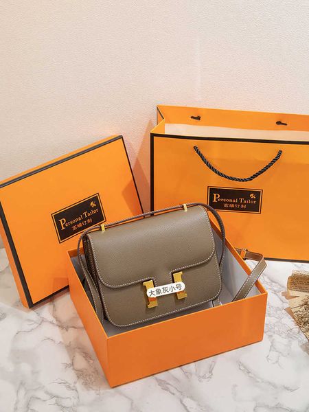 designer h home bag button kangkang fashion women's advanced feeling small square leather bean curd trend versatile single shoulder mes
designer h home bag button kangkang fashion women's advanced feeling small square leather bean curd trend versatile single shoulder mes