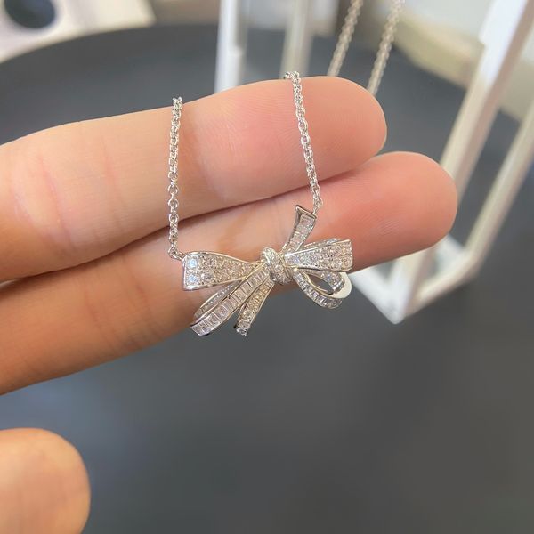 aristocrats bow necklace designer light luxury collarbone chain birthday gift does not fade non-allergic necklace ladies versatile necklace, Golden;silver
aristocrats bow necklace designer light luxury collarbone chain birthday gift does not fade non-allergic necklace ladies versatile necklace, Golden;silver