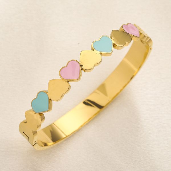 luxurys designers bracelet women charm bracelet trend fashion studded with diamonds bracelets boutique gift jewelry good nice pretty, Golden;silver
luxurys designers bracelet women charm bracelet trend fashion studded with diamonds bracelets boutique gift jewelry good nice pretty, Golden;silver