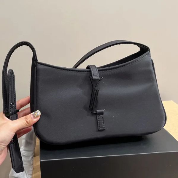 designer bags s shopping bags nylon underarm bagcanvas handbags womens fashion totes bags summer bags
designer bags s shopping bags nylon underarm bagcanvas handbags womens fashion totes bags summer bags