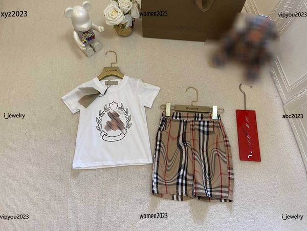 tracksuits designer kids tees sets baby summer suit size 100-150 2pcs cartoon doll pattern printed t-shirt and checkered shorts june06, White
tracksuits designer kids tees sets baby summer suit size 100-150 2pcs cartoon doll pattern printed t-shirt and checkered shorts june06, White