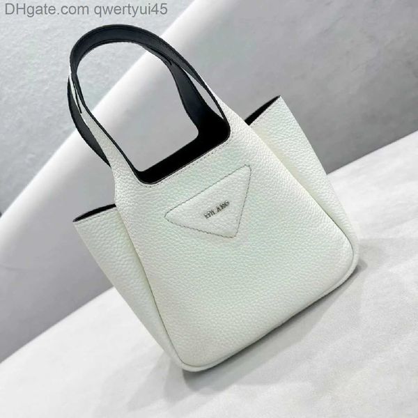 womens luxury cowhide clutch bags triangle prad mens luxury designer shoulder handbag crossbody tote bag fashion genuine leather shopping ba
womens luxury cowhide clutch bags triangle prad mens luxury designer shoulder handbag crossbody tote bag fashion genuine leather shopping ba