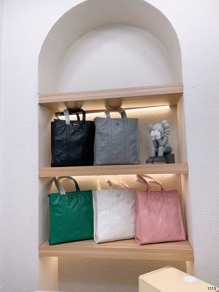 designer bag pra brand new summer limit beach bag straw bag shopping bag practical beach bag business trip large capacity
designer bag pra brand new summer limit beach bag straw bag shopping bag practical beach bag business trip large capacity