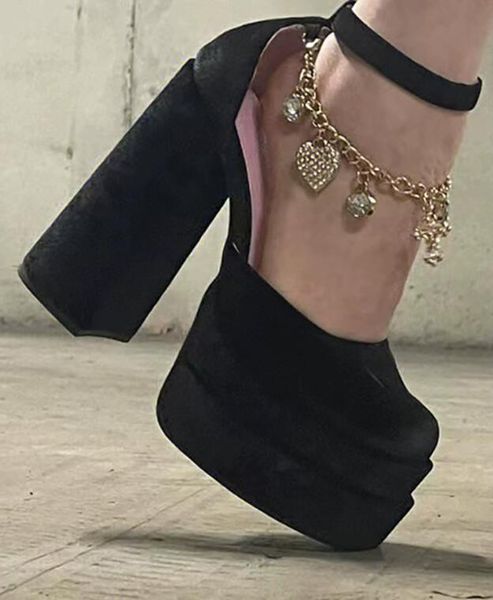black suede mary jane shoes for women fashion chains platform single shoes women t stage shoe
black suede mary jane shoes for women fashion chains platform single shoes women t stage shoe