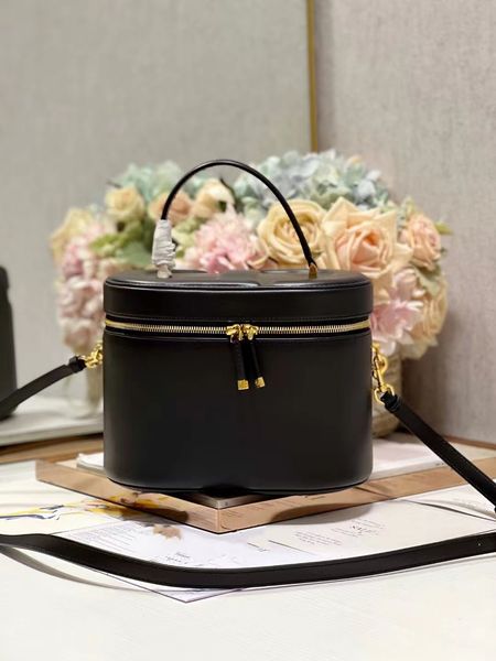 designer bag handbag shoulder bags gold/silver chain clutch flap totes bags wallet check thread purse double letters solid purse totes
designer bag handbag shoulder bags gold/silver chain clutch flap totes bags wallet check thread purse double letters solid purse totes