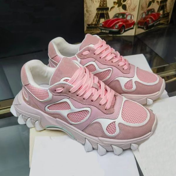 2023 designer casual shoes men's and women's shoes cowhide breathable mesh fabric splicing cat claws anti-slip and wear-resistant, Black
2023 designer casual shoes men's and women's shoes cowhide breathable mesh fabric splicing cat claws anti-slip and wear-resistant, Black