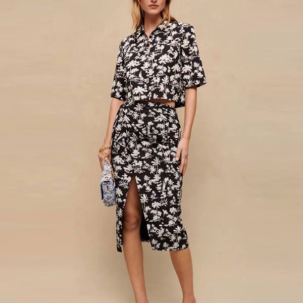 2023 designer two piece set summer dress french style short sleeve loose short printed shirt with split half skirt set, White
2023 designer two piece set summer dress french style short sleeve loose short printed shirt with split half skirt set, White