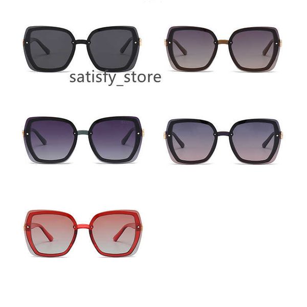designer sunglasses classic eyeglasses goggle outdoor beach fashion glasses for man woman mix color optional 605, White;black
designer sunglasses classic eyeglasses goggle outdoor beach fashion glasses for man woman mix color optional 605, White;black