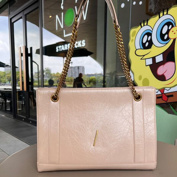 large capacity tote bag chain shoulder bags genuine leather handbag oil wax skin fashion metal letter hardware cowhide women pouch bag high
large capacity tote bag chain shoulder bags genuine leather handbag oil wax skin fashion metal letter hardware cowhide women pouch bag high