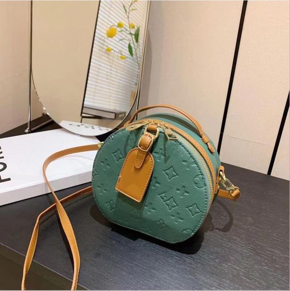 petite boite chapeau round bag designers women handbag chapeau cake shoulder messenger bags crossbody bags cosmetic bag clutchs women phone
petite boite chapeau round bag designers women handbag chapeau cake shoulder messenger bags crossbody bags cosmetic bag clutchs women phone
