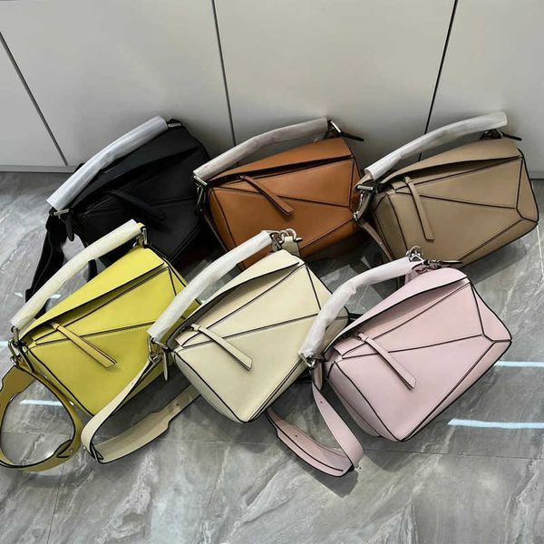 New Crossbody Bag Women's Genuine Leather Geometric Fashion Splice Handheld Shoulder Diamond Style Personalized Pillow, Chicken yolk
New Crossbody Bag Women's Genuine Leather Geometric Fashion Splice Handheld Shoulder Diamond Style Personalized Pillow, Chicken yolk