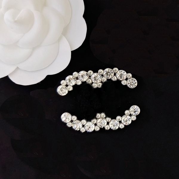 embossed stamp pins women designer brooches colorful flower 18k gold plated special offer men brand letter inlay crystal rhinestone jewelry, Gray
embossed stamp pins women designer brooches colorful flower 18k gold plated special offer men brand letter inlay crystal rhinestone jewelry, Gray