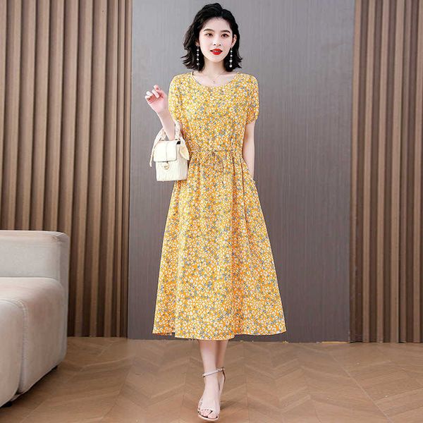 cotton silk floral dress for women's summer wear new middle-aged mom westernized reducing age waist tied belly covering short sleeved s, White;black
cotton silk floral dress for women's summer wear new middle-aged mom westernized reducing age waist tied belly covering short sleeved s, White;black