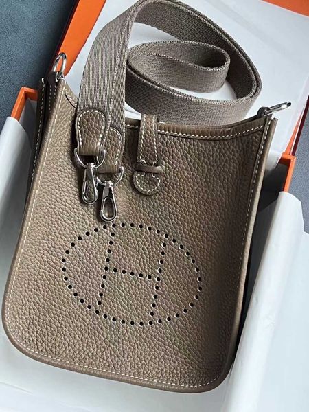 designer h home bag evelynn thread handmade wax layer cow leather mini evelyns women's togo one shoulder diagonal cross hollow small sq
designer h home bag evelynn thread handmade wax layer cow leather mini evelyns women's togo one shoulder diagonal cross hollow small sq