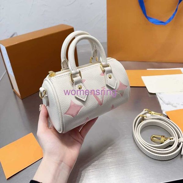 2023 monograms embossing designers bags nano speedy hight quality leather tote crossbody soft trunk clutch pochette shoulder bag versatility
2023 monograms embossing designers bags nano speedy hight quality leather tote crossbody soft trunk clutch pochette shoulder bag versatility