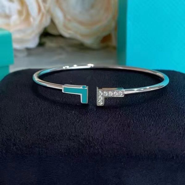 bracelet homme designer jewelry braceles trinity bracelet fashion bracelet designer letter jewelry copper wedding lovers thanksgiving gift, Golden;silver
bracelet homme designer jewelry braceles trinity bracelet fashion bracelet designer letter jewelry copper wedding lovers thanksgiving gift, Golden;silver