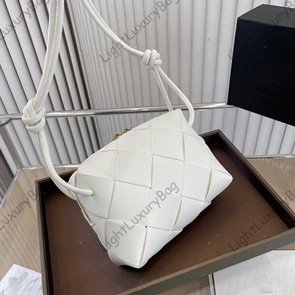 5a designer candy loop camera bag fashion knitted crossbody bag womens premium leather classic luxury handbags female pillow purses
5a designer candy loop camera bag fashion knitted crossbody bag womens premium leather classic luxury handbags female pillow purses