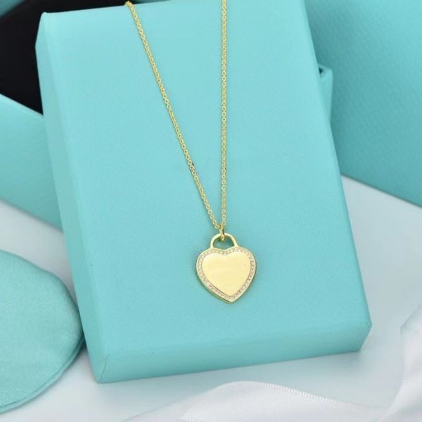 classic luxury women's love necklace luxury designer peach heart pendant jewelry girls' valentine's day gift with box, Golden;silver
classic luxury women's love necklace luxury designer peach heart pendant jewelry girls' valentine's day gift with box, Golden;silver