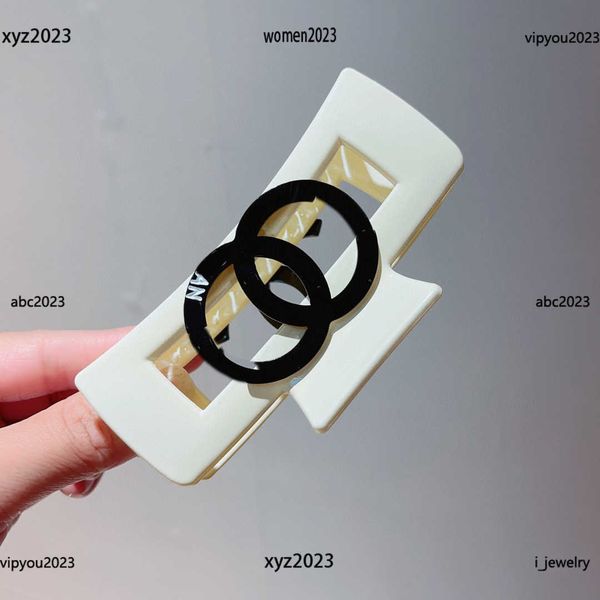 designer women headbands hollow out design hair jewelry fashion logo decoration hairpin luxurious #including box, Slivery;golden
designer women headbands hollow out design hair jewelry fashion logo decoration hairpin luxurious #including box, Slivery;golden