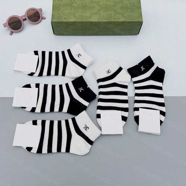 men's socks 23ss designer men women socks low-cut 5 pairs in box brand streak letter embroidery pure cotton sweat-absorbent comfortable, Black
men's socks 23ss designer men women socks low-cut 5 pairs in box brand streak letter embroidery pure cotton sweat-absorbent comfortable, Black