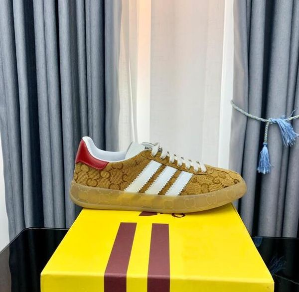 designer sneakers gazelle men shoes printed alphabet casual shoe embroidery retro fluff upper rubber sneaker luxury leather trainers, Black
designer sneakers gazelle men shoes printed alphabet casual shoe embroidery retro fluff upper rubber sneaker luxury leather trainers, Black