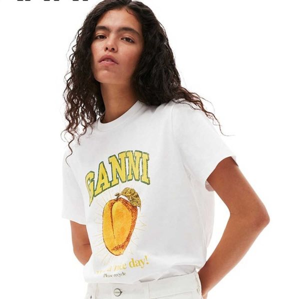 2023ss women designer t shirt summer new nordic peach print letter round neck loose cotton gannis short sleeve fashion, White
2023ss women designer t shirt summer new nordic peach print letter round neck loose cotton gannis short sleeve fashion, White